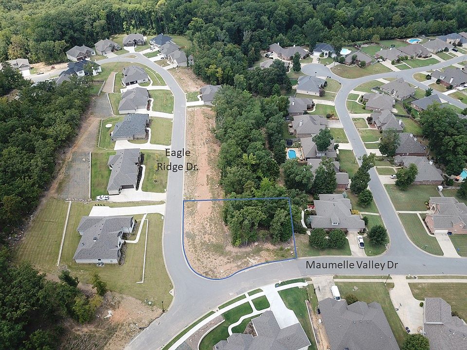 2nd image of 102 Eagle Ridge Dr