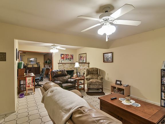 5th image of 2714 Bellaire Ct