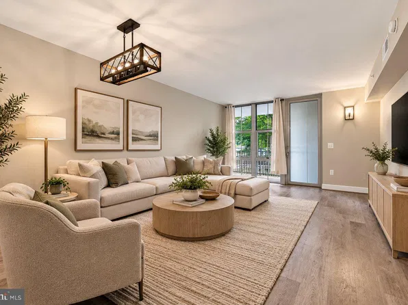 11800 Sunset Hills Rd Unit 212, Reston, VA 20190
