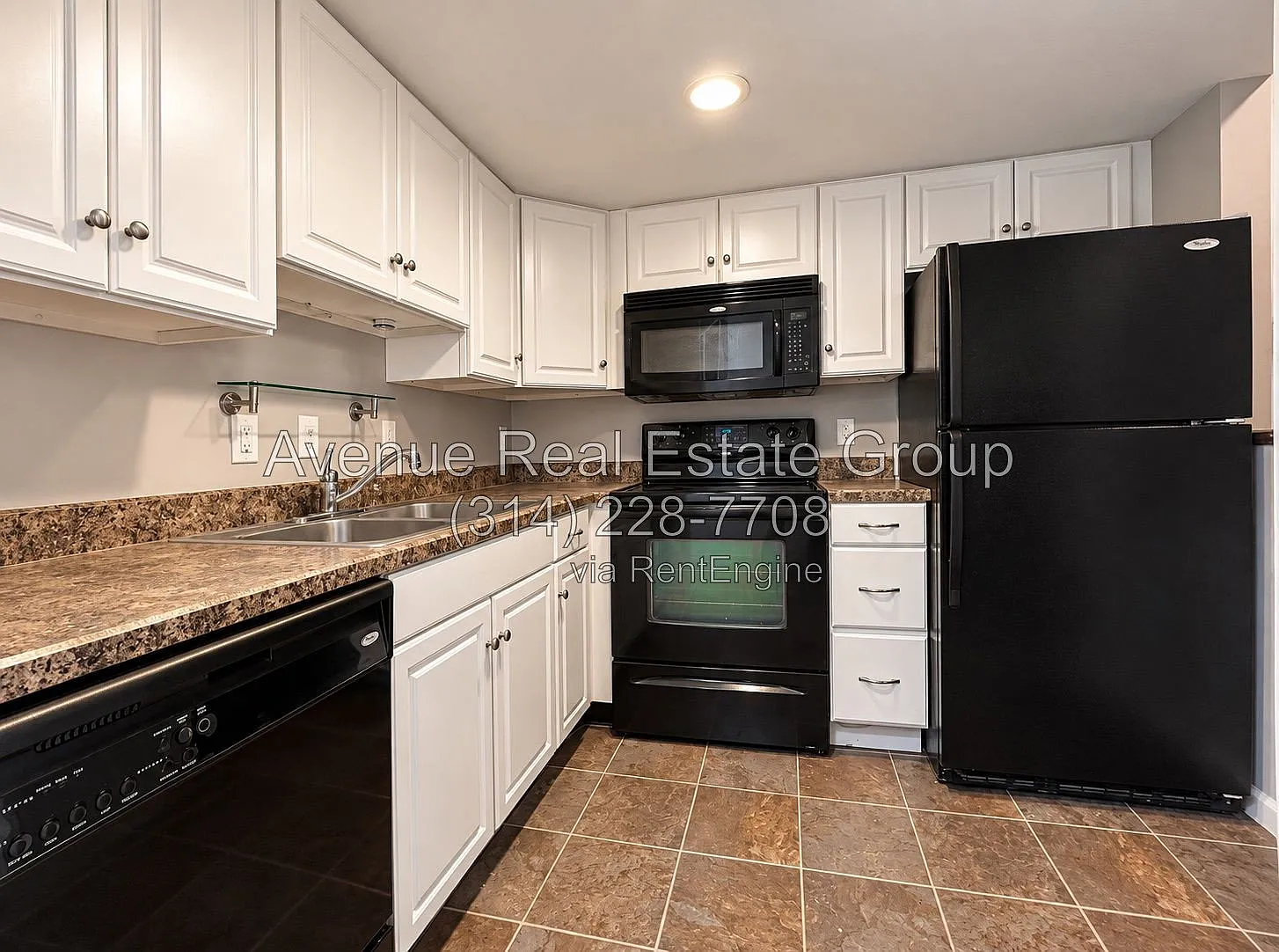 2 bed, 1.5 bath, 882 sqft, $1,600 — Photo 3
