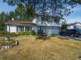 8327 W Maynard Oval, Niles, IL 60714