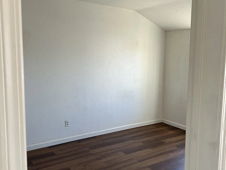 5702 Lindhurst Ave — Photo 5