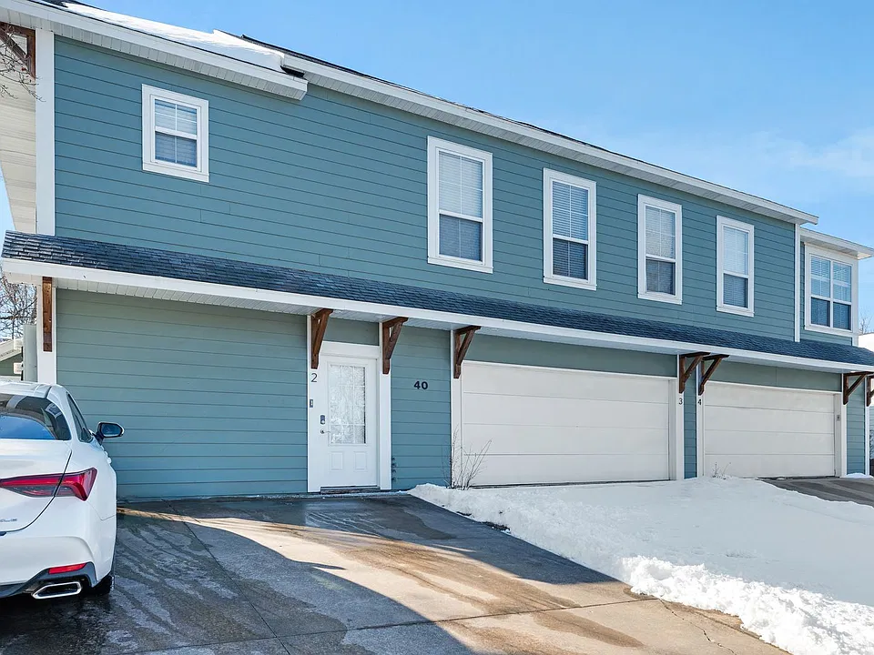 40 E Maple St #2