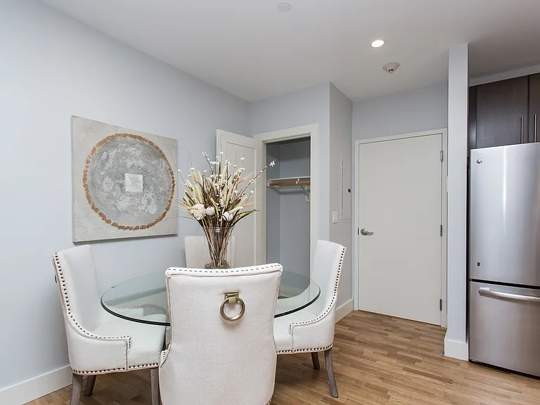 13 W Central St #3 — Photo 2