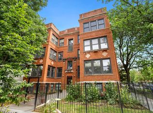 6703 N Bosworth Ave #A1, Chicago, IL 60626
