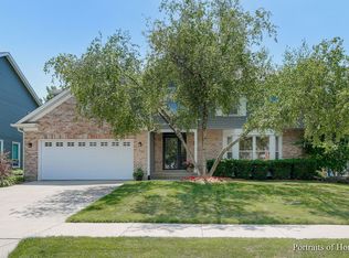 26W675 Lindsey Ave, Winfield, IL 60190