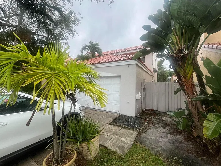 3780 Amalfi Dr #3780 — Photo 9