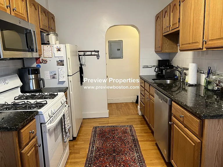 1750 Commonwealth Ave #5P — Photo 6