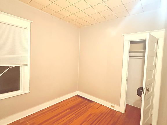 2nd image of 1009-1011 Forest Rd #1