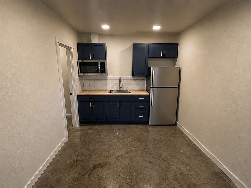 2nd image of 434 E 8th St #1