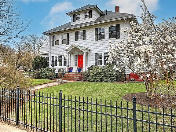 2nd image of 1391 Narragansett Blvd