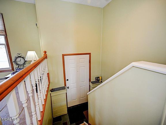 4th image of 36 Richardson Avenue
