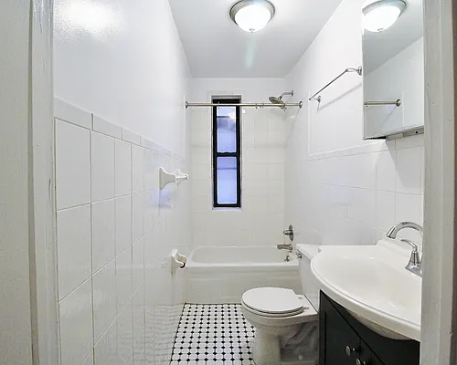 Rented by Julianna Realty Corp | media 13