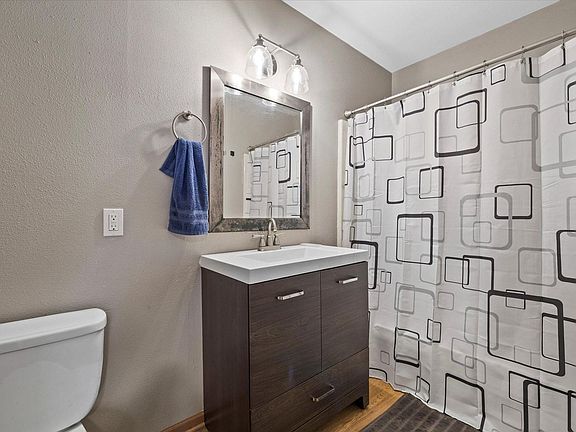 5th image of 3059-61 N Downer Ave #2