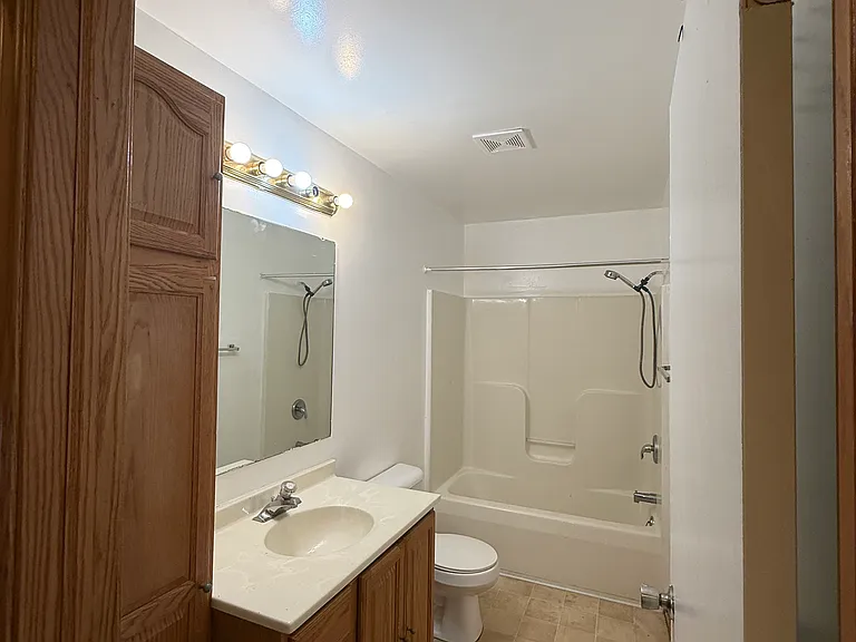 532 S Peace Rd — Photo 7
