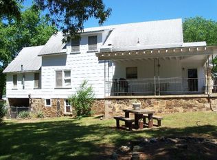 618 N Roseville St, Paris, AR 72855