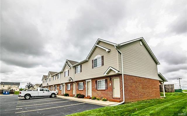 1st image of 760 Fountain View Dr APT H