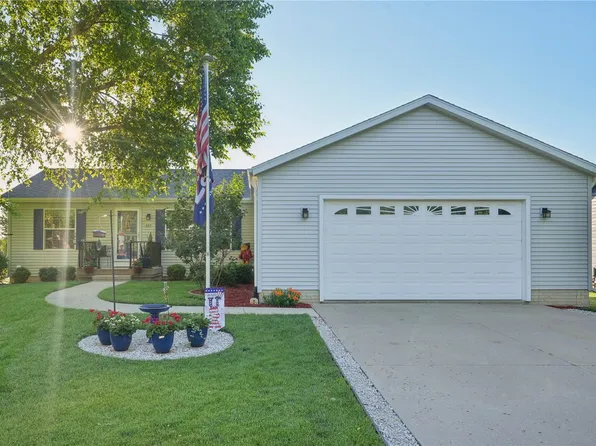 602 S Jackson St, Lisbon, IA 52253