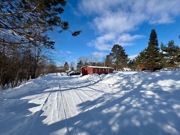 2nd image of 403 Thurston Rd