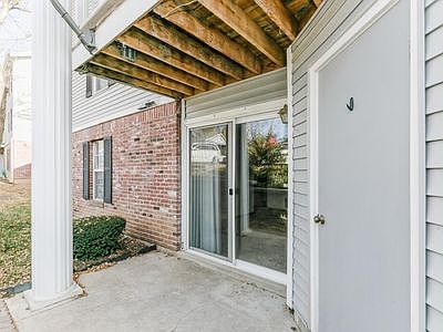 4th image of 1255 Creve Coeur Crossing Ln APT C