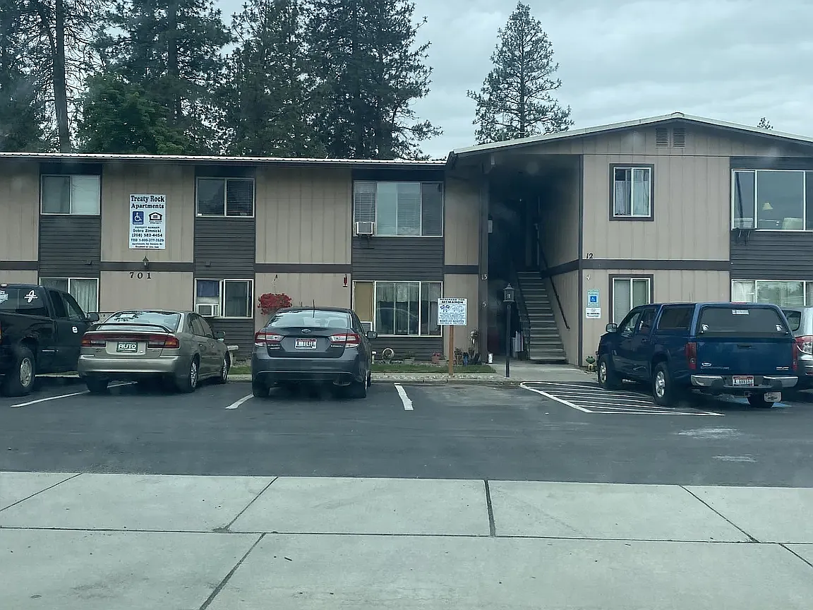 Treaty Rock Apartments — Photo 4