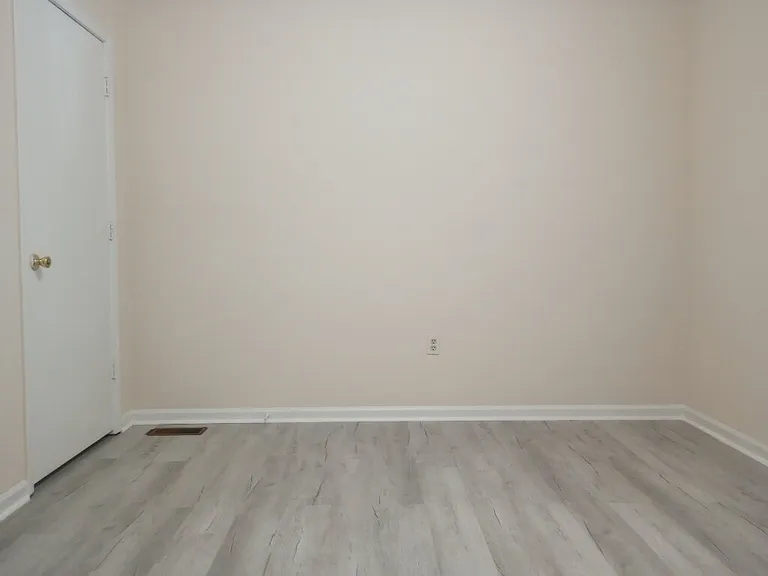 2900 Lullwater Dr — Photo 16