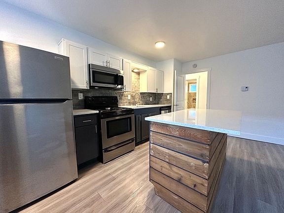 5th image of 13555 SW Jenkins Rd APT 40