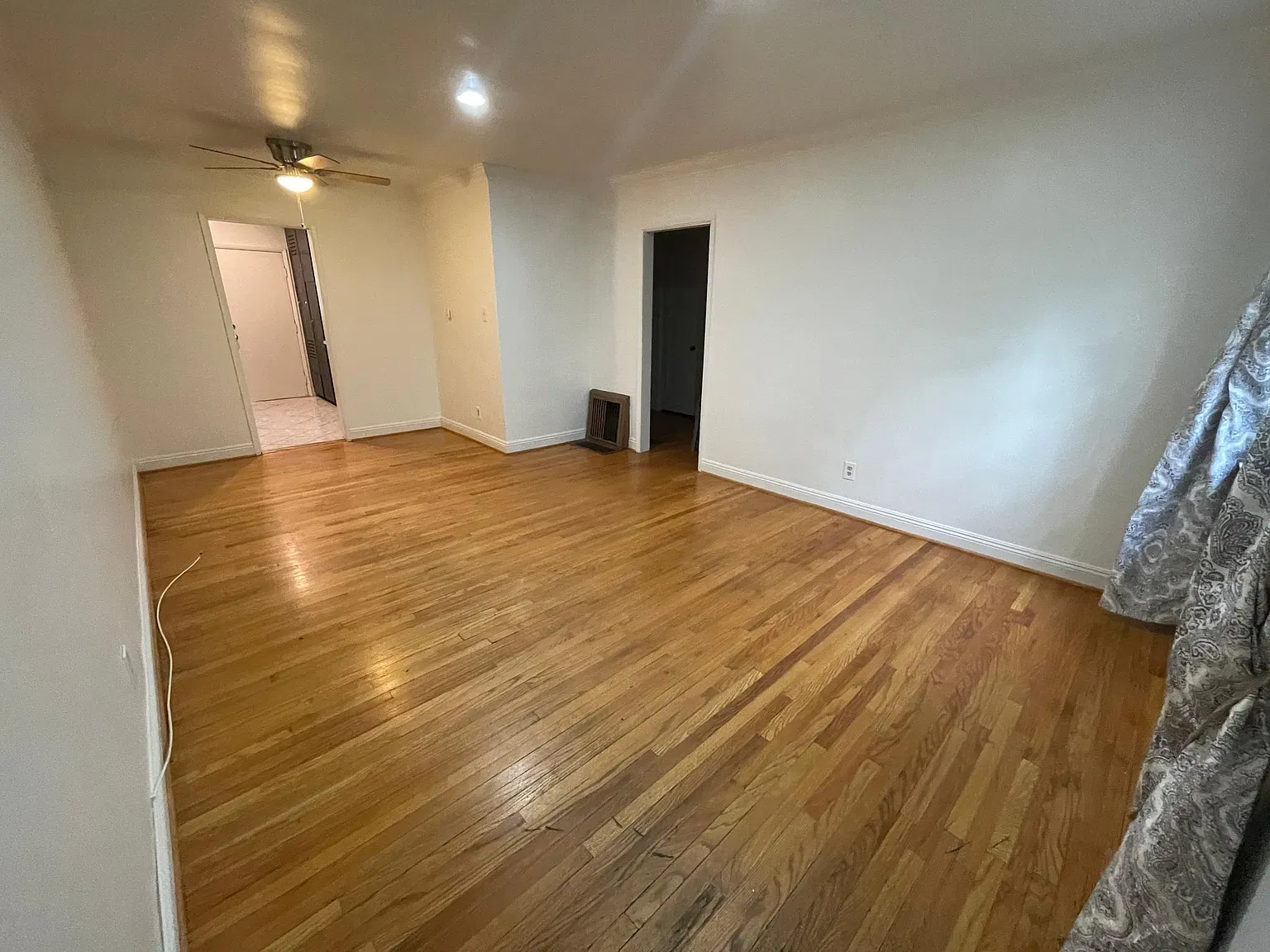 1 bed, 850 sqft, $2,200 — Photo 1