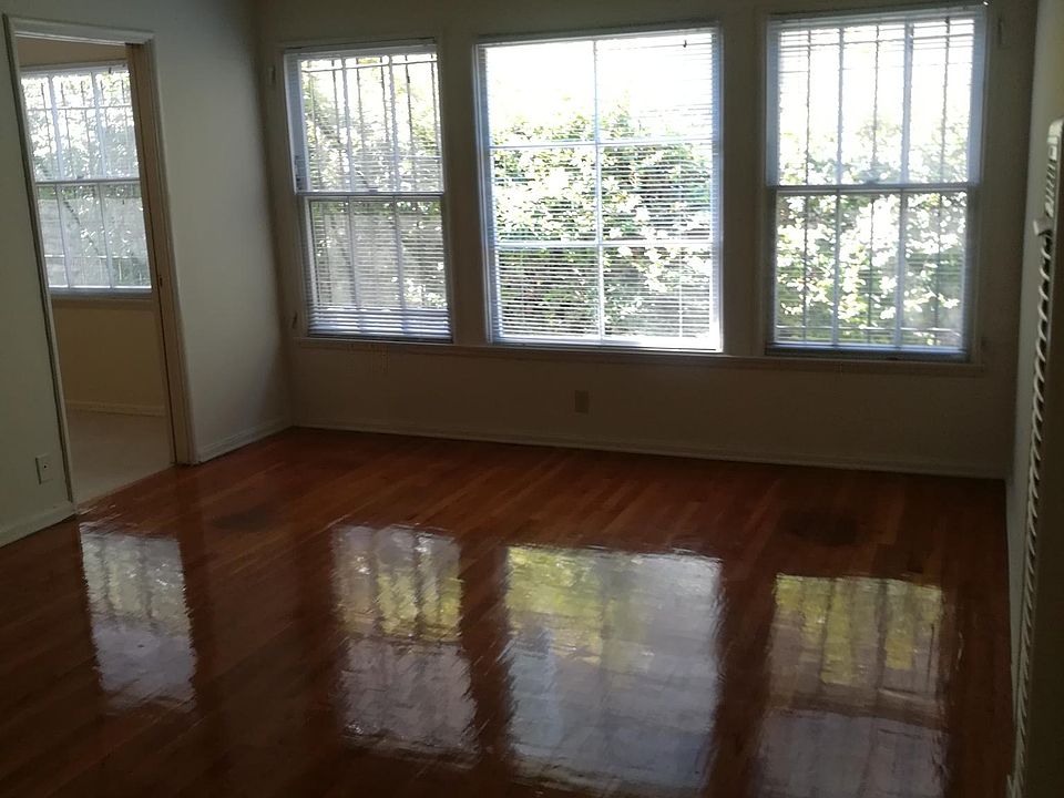 2nd image of 150 N Catalina St #16