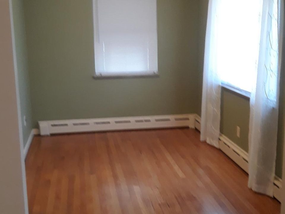 9' x 11' dining room
