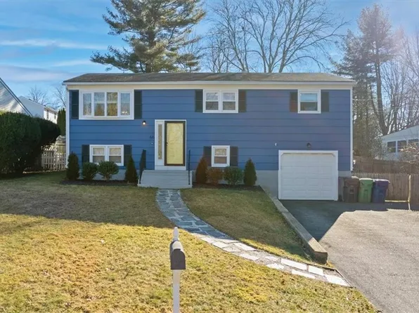 66 Barton Ave, Warwick, RI 02889