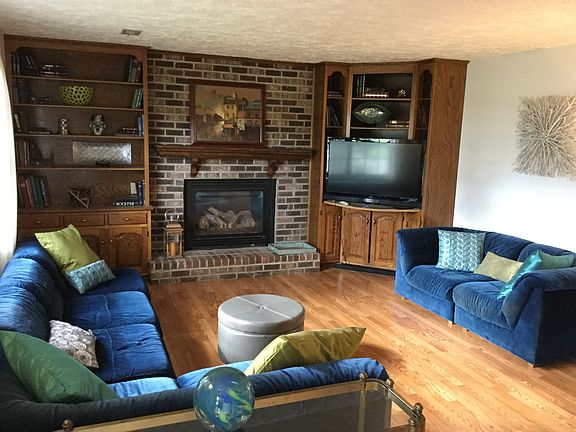 4th image of 210 Dogwood Dr