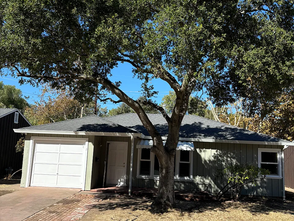 2 Quercus Ln
