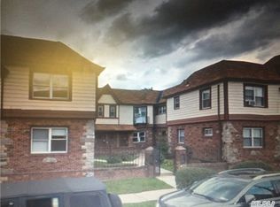 3930 214th Pl, Bayside, NY 11361