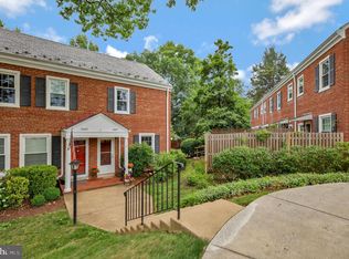 3087 S Woodrow St, Arlington, VA 22206