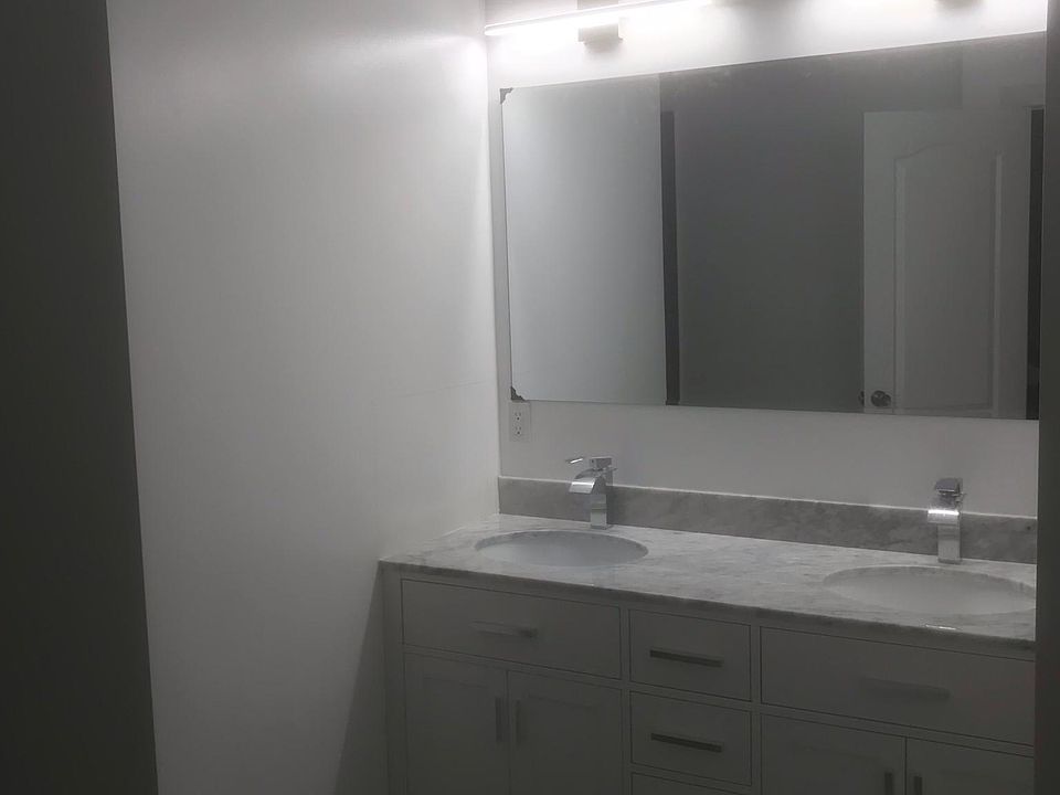 2nd image of 1589 Sacramento St APT 3