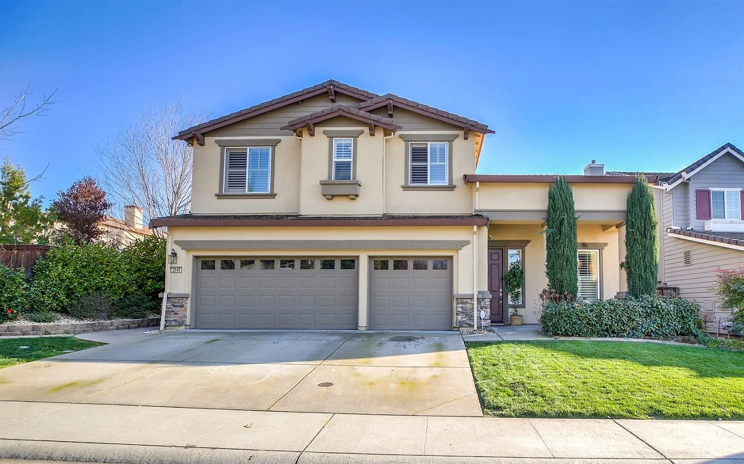 2049 Glenveagh Ln photo 1