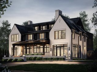 592 Lakeside Dr, Birmingham, MI 48009