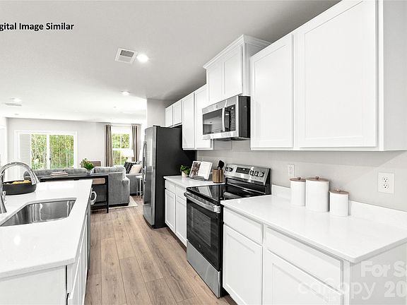4th image of 1831 Millstream Dr