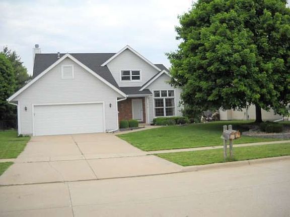 2nd image of 3416 Fountain Lake Dr