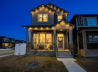 37 Legacy Glen Line SE, Calgary, AB T2X 4T2