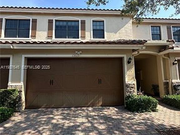 2nd image of 13017 Riverwalk Cir S #Townhouse 13017