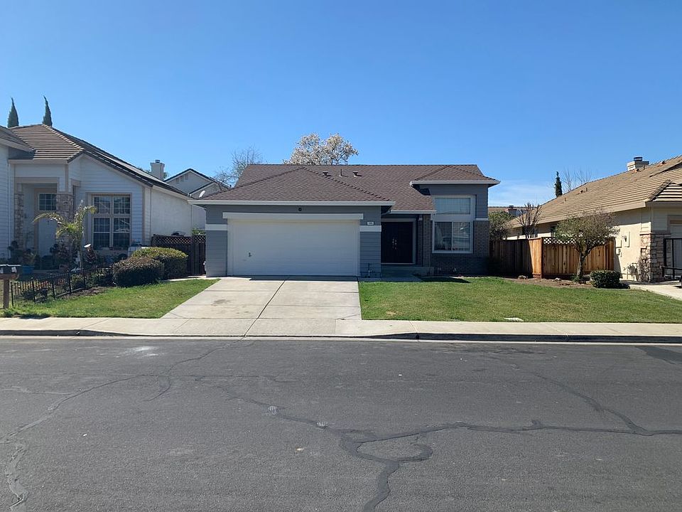 2nd image of 105 Goldmeadow Ct