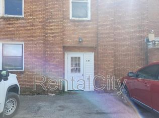 900 S College St APT C10, Trenton, TN 38382