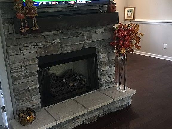 5th image of 8735 Center Dr