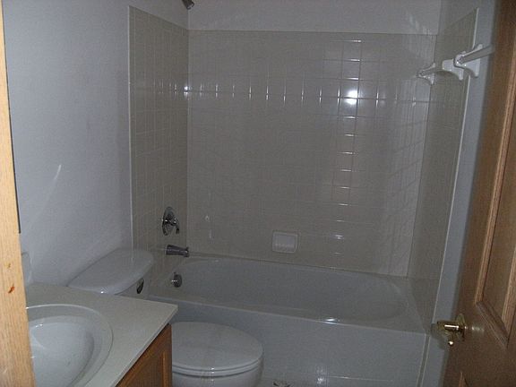 5th image of 257 Stonhope Dr