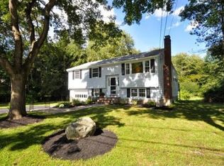 3 William St, Bedford, MA 01730