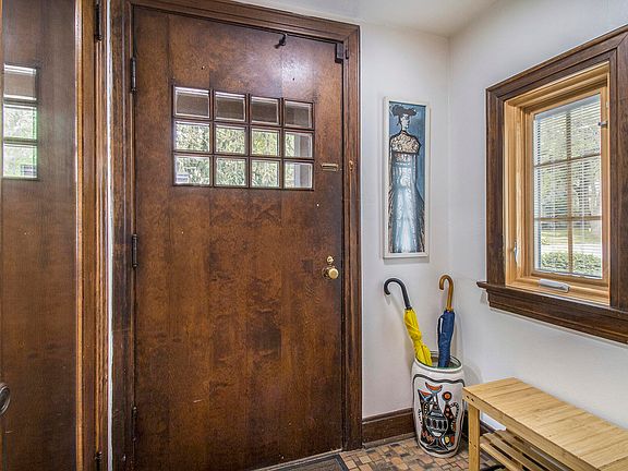 4th image of 1503 E Park Pl
