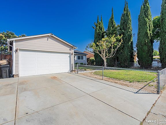2nd image of 3005 Little Wood Ln
