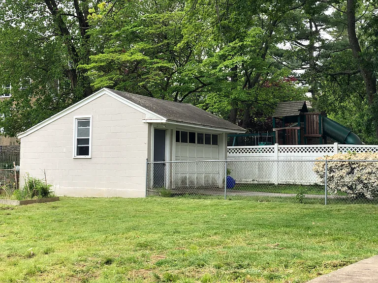 615 Lawson Ave — Photo 14